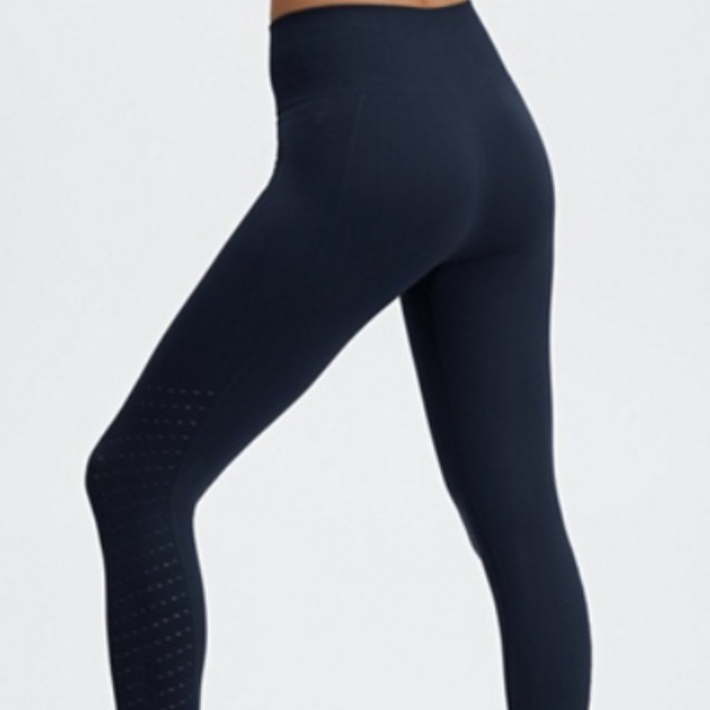 Fabletics Sync Seamless High-Waisted 7/8 Legging  Size: XL